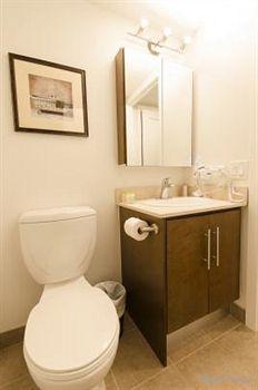 טורונטו Royal Stays Suites - Blue Jays Way מראה חיצוני תמונה