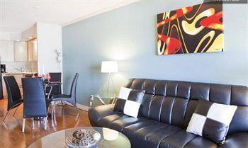 טורונטו Royal Stays Suites - Blue Jays Way מראה חיצוני תמונה